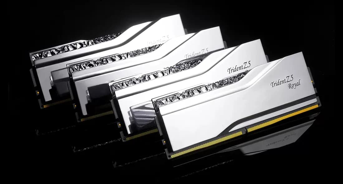 G.SKILL Trident Z5 Royal RGB 64 Gt (2 x 32 Gt) DDR5 6400 MHz, CL32 -muisti, hopea (XMP)