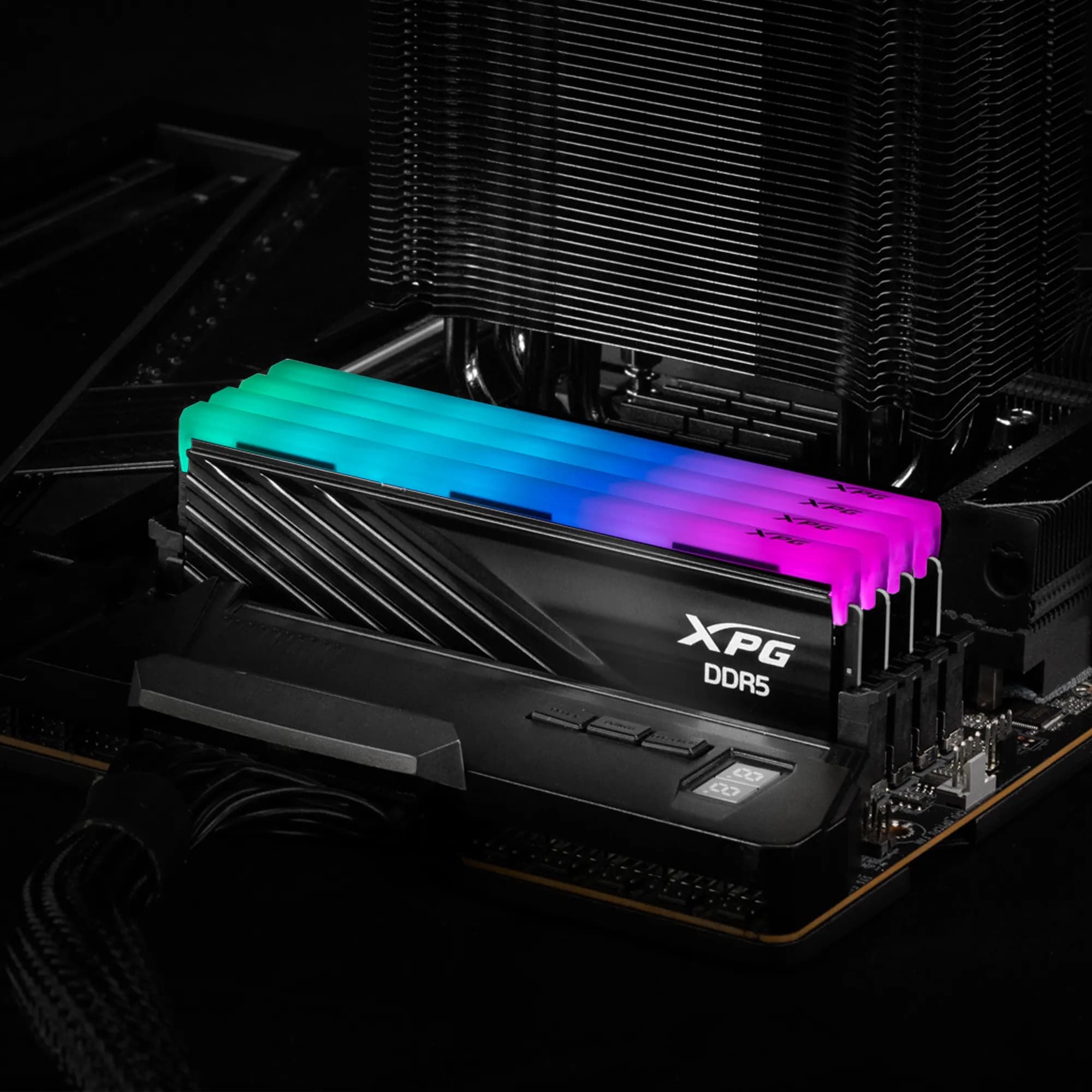 ADATA Lancer Blade RGB 32 Gt (2 x 16 Gt) DDR5 6000 MHz, CL36 -muisti (XMP & EXPO) – ADATA