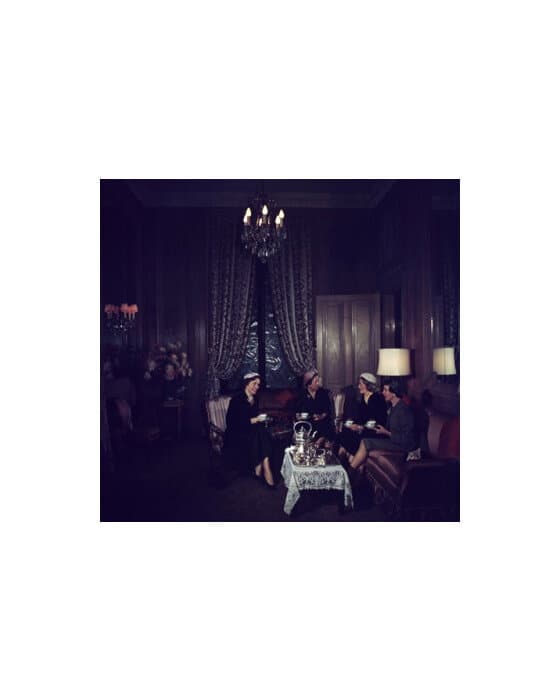 Girl Talk – Slim Aarons