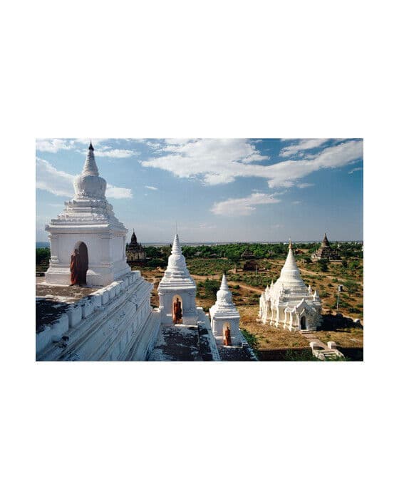 White Pagoda – Slim Aarons