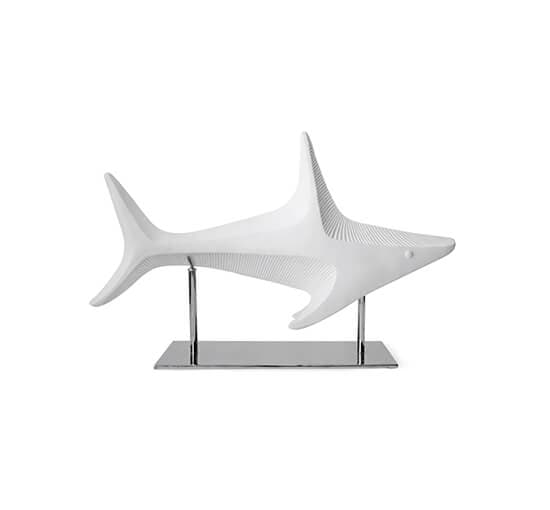 Shark veistos – Jonathan Adler