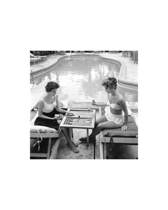Backgammon By The Pool – Slim Aarons