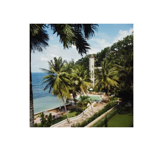 Bahamanian Hotel – Slim Aarons