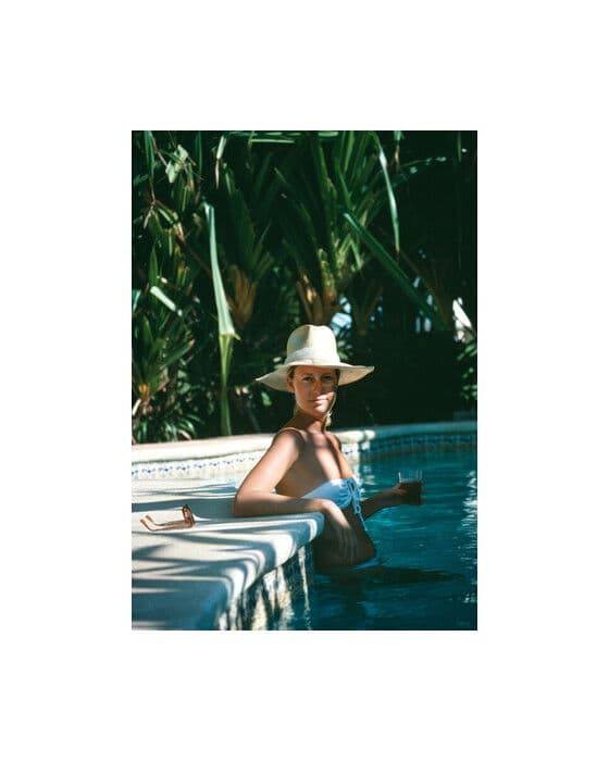 Leisure Time in Acapulco – Slim Aarons