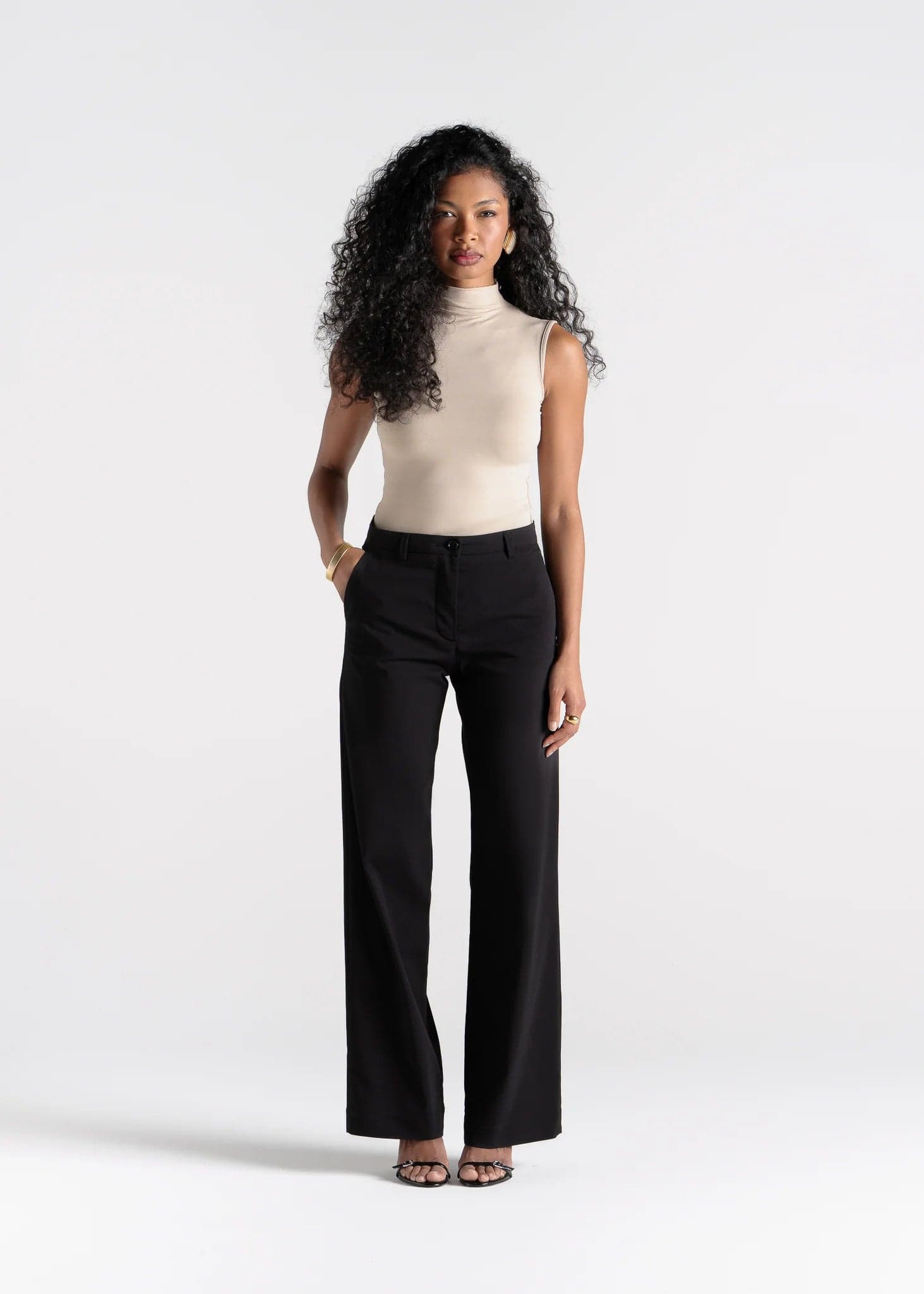 Aliyah Tailored Chino Trousers Black – GUAJA.