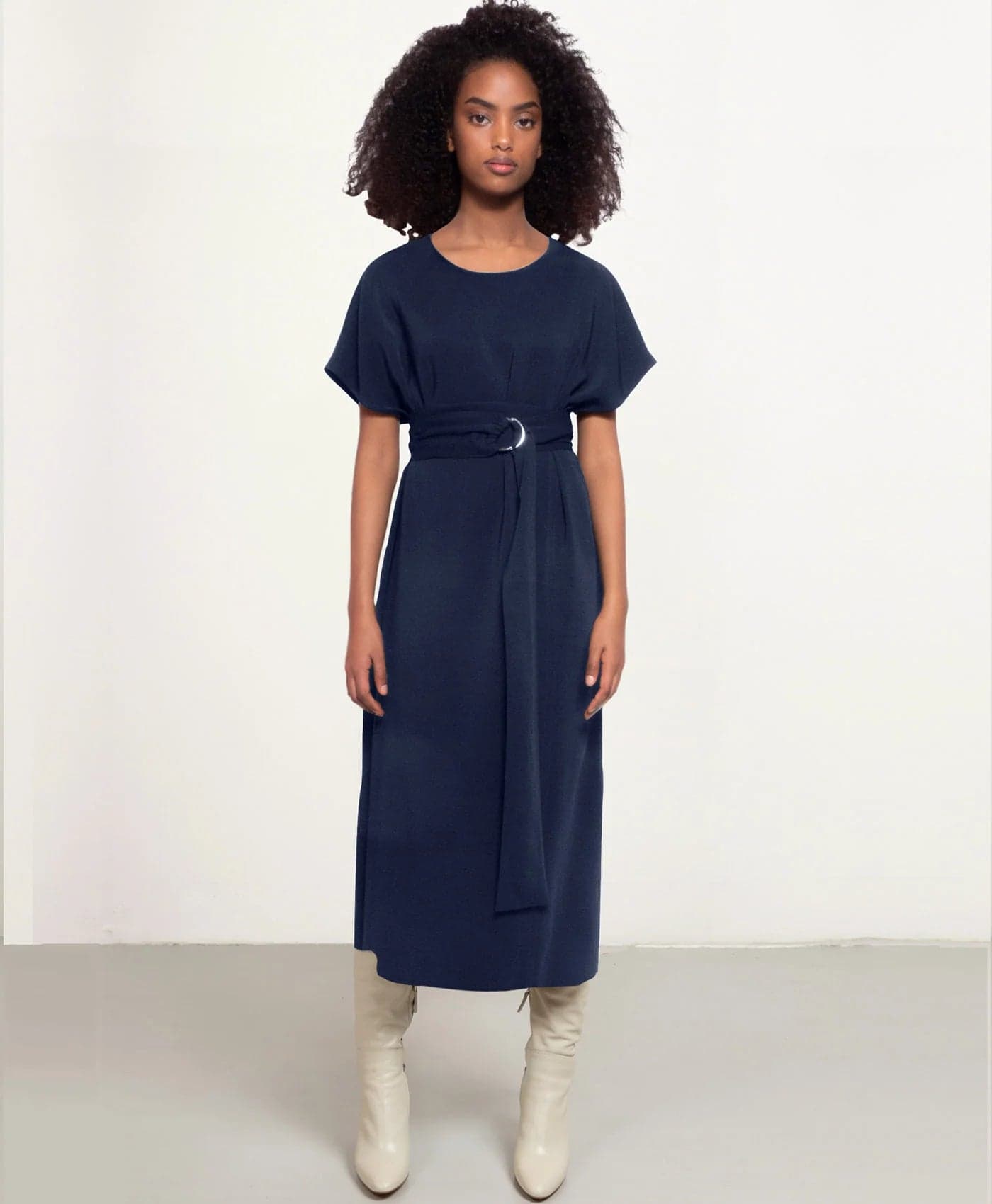 Sunday Midi Dress Round Neck Navy Blue