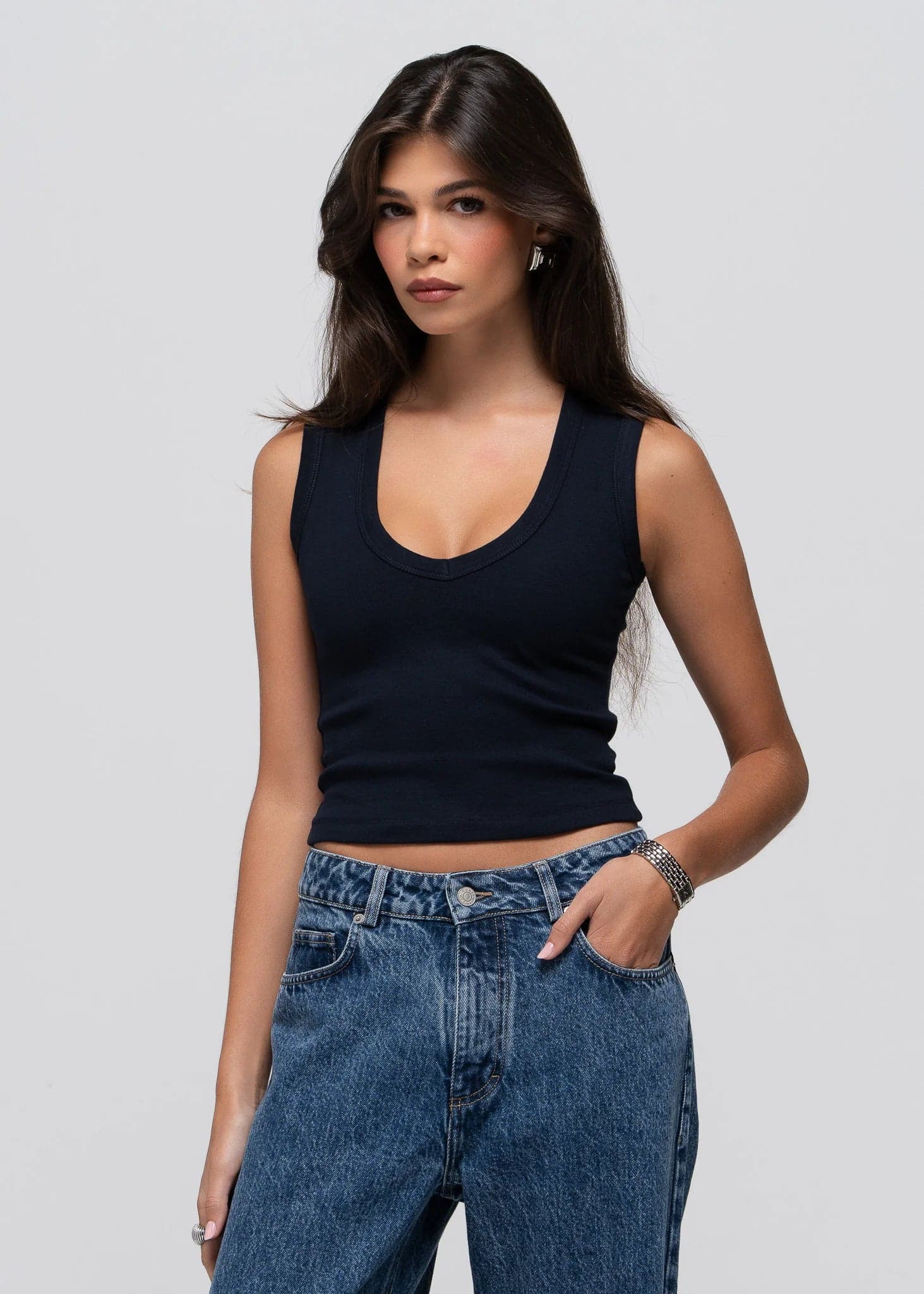 Fitted V-Neck Tank Top Navy Blue – GUAJA.