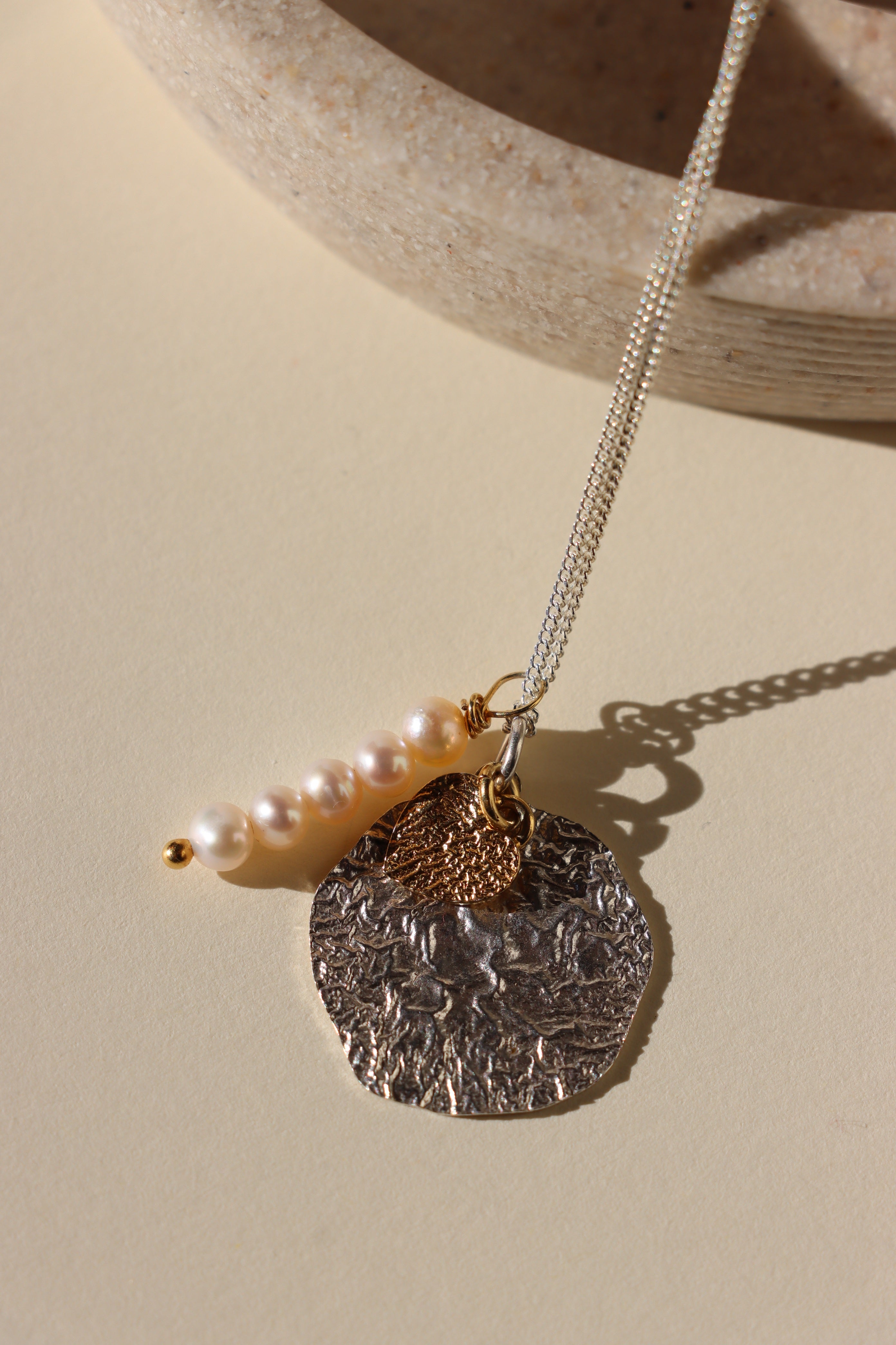 Lune Pearl Kaulakoru Hopea