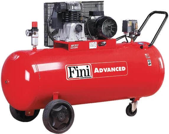 Kompressori 150 l / 2,2 kW / 400 V, Fini
