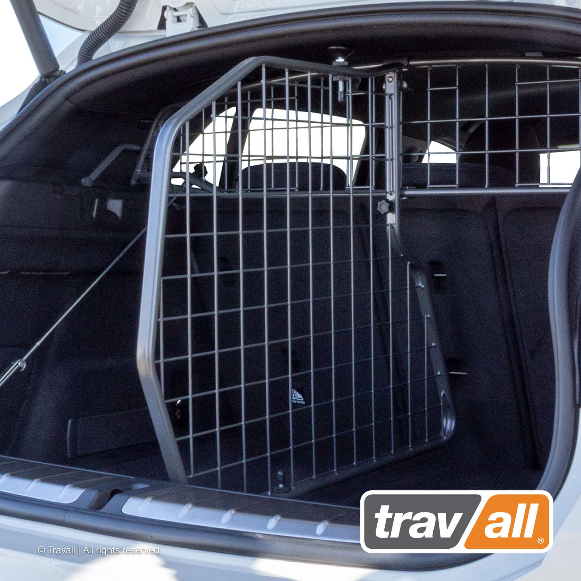 Tilanjakaja - BMW X2 (2017➟), Travall