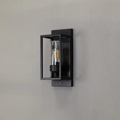 Konstsmide Trani Seinävalaisin Hämärärele Musta E27 Hehku Kirkas Lasi 7353-750 Vastaa: N/A – Konstsmide