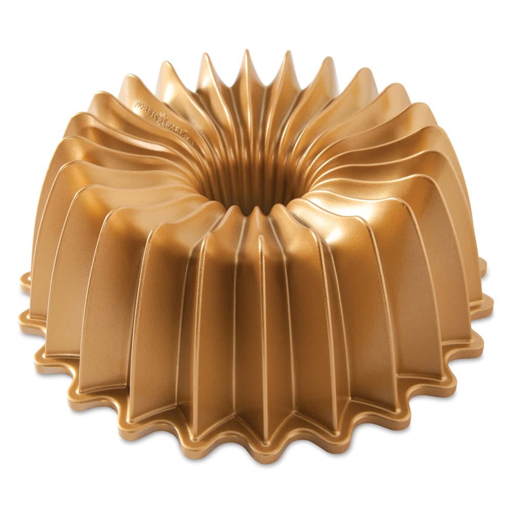 Nordic Ware Kakkuvuoka Brilliance Bundt Pan, Kulta, 2,4 L – Nordic Ware