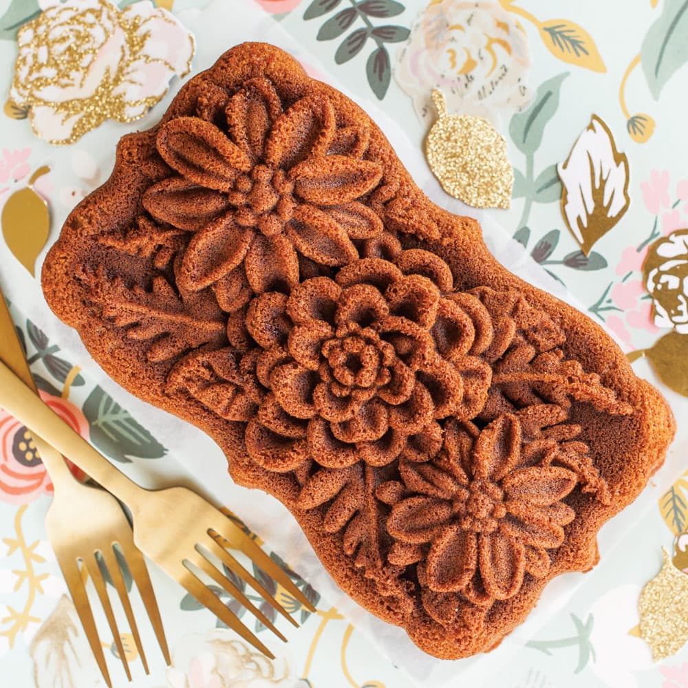 Nordic Ware Kakkuvuoka - Wildflower Loaf Pan