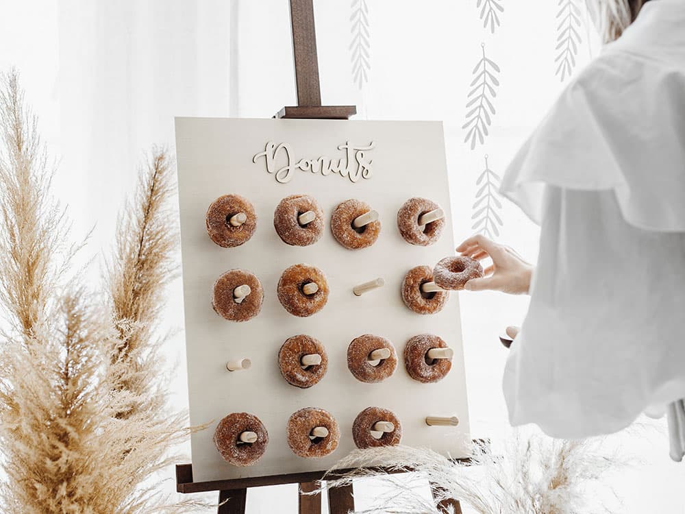 Puinen Donitsiseinä, Donuts – PartyDeco