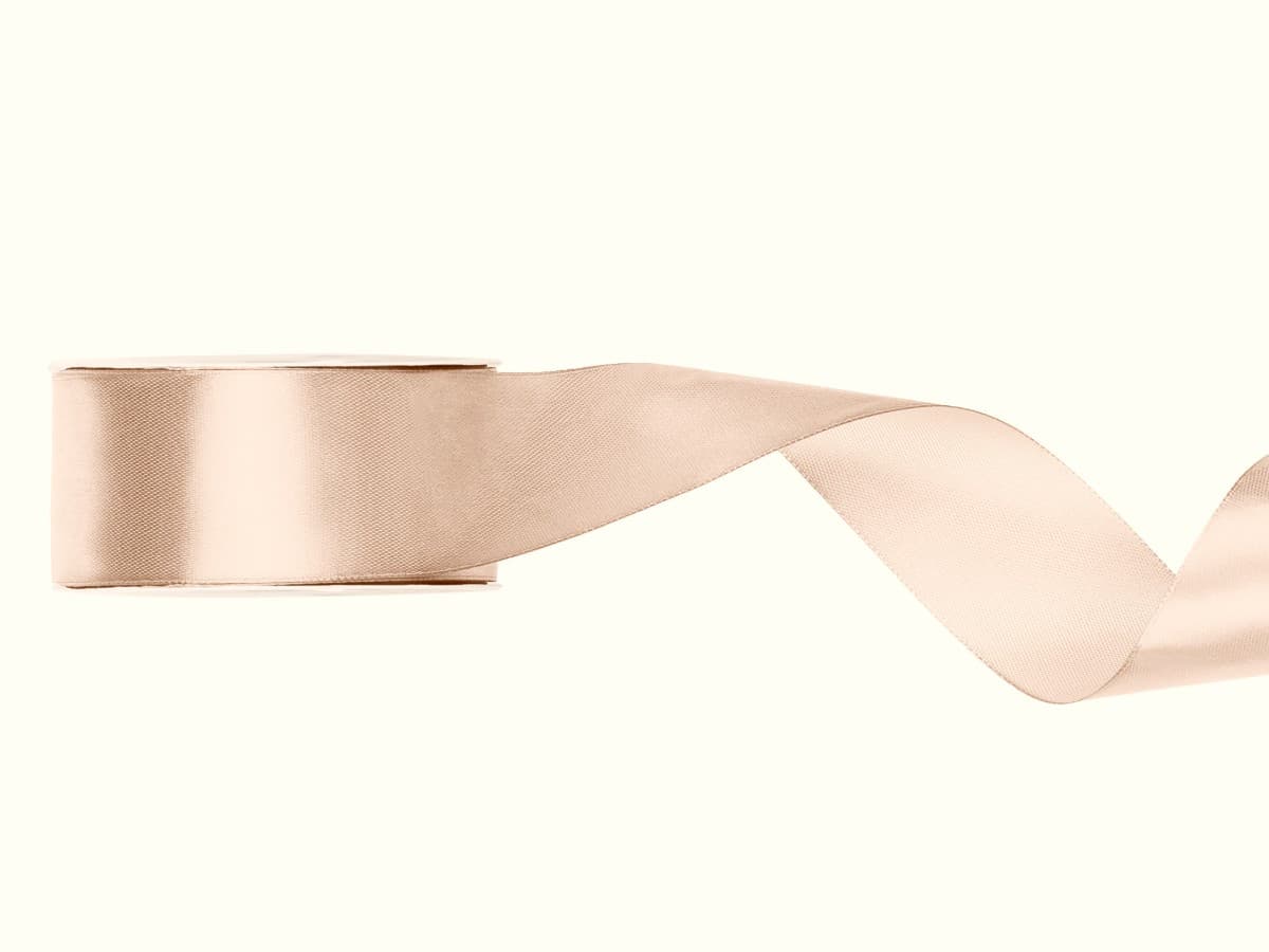 Satiininauha - Luonnonvalkoinen (puuterinroosaan taittuva), 38mm x 25m