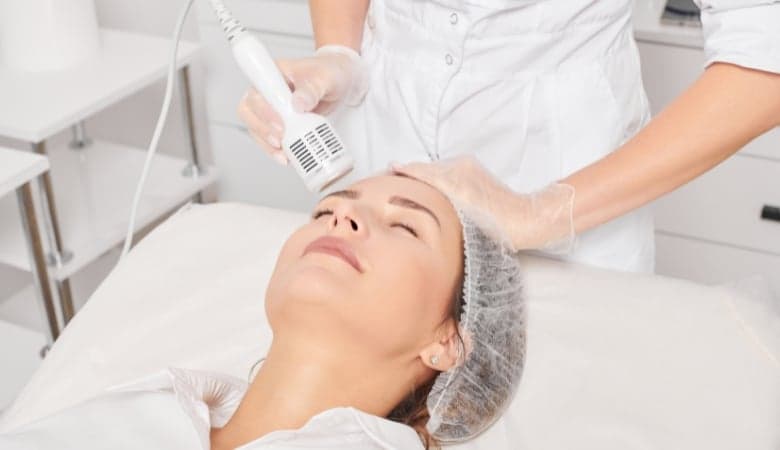 Cryo21-hoito kaksoisleualle tai kasvoille | -52 % | Helsinki, Töölö - Cryo21-hoito kaksoisleualle tai kasvoille