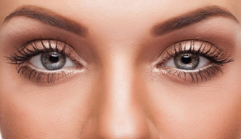 Kulmien tai huulten microblading tai kestopigmentointi sisältäen halutessa vahvistuskerran | -50 % | Espoo, Leppävaara - Kulmien tai huulten microblading tai kestopigmentointi