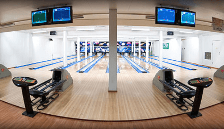 Hyvinkään Keilahalli – Tunnin hohtokeilaus | Jopa -54 % | Hyvinkää - Tunnin hohtokeilaus 2-5 henkilölle radalla