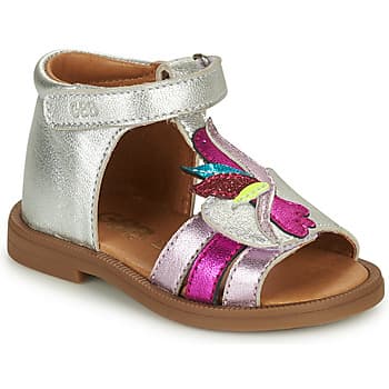 Tasaiset sandaalit GBB  KIRA  24