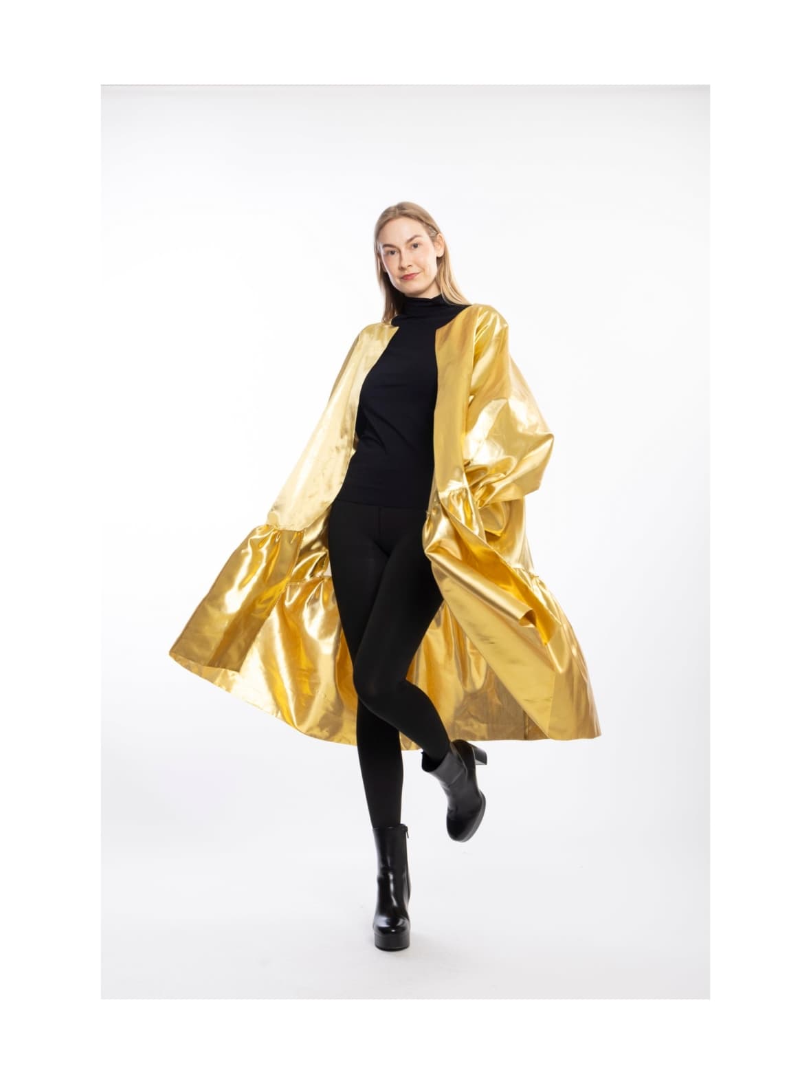 Lush- takki, kulta – Miia Halmesmaa