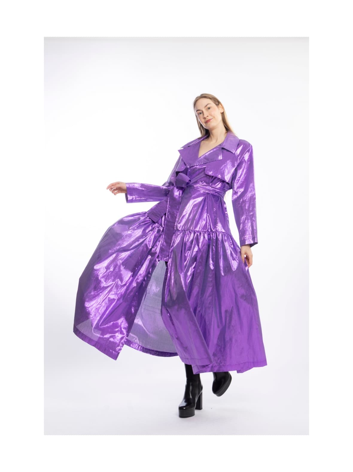 Lush- trenssitakki, kiiltävä violetti – Miia Halmesmaa