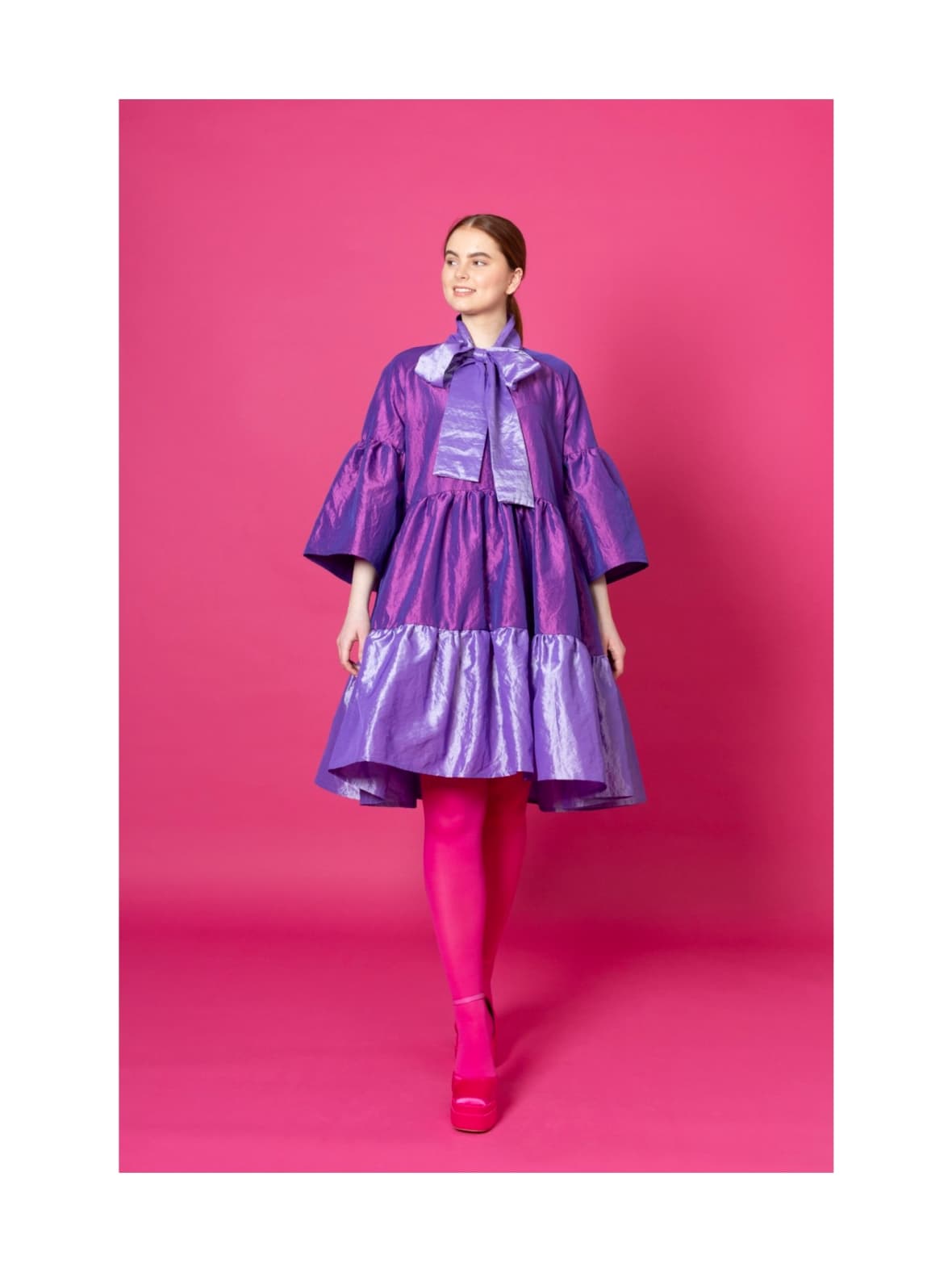 Lush- mekko rusettikauluksella, lila/laventeli – Miia Halmesmaa