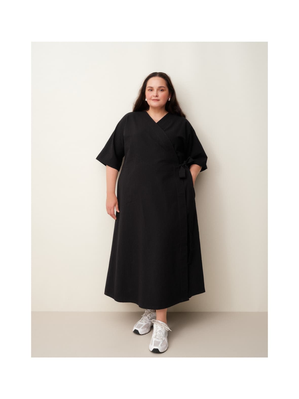 Ava seersucker kietaisumekko, black