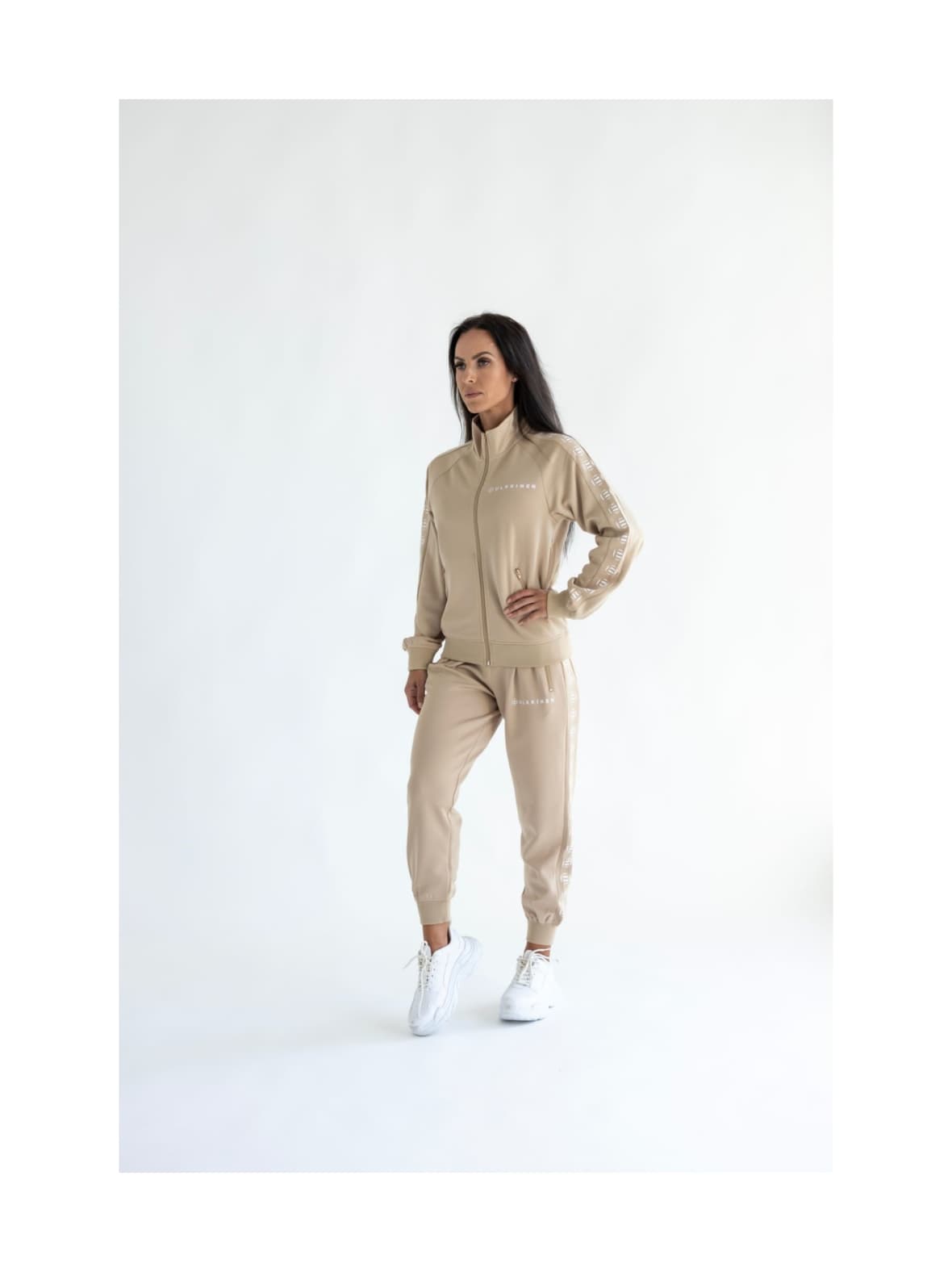 3peat tracksuit women's desert tan – Bulkkinen