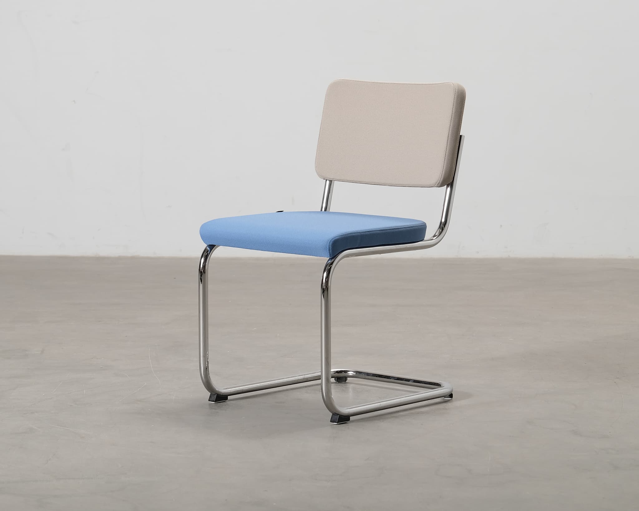 Thonet S 43 tuoli sininen / beige – Thonet