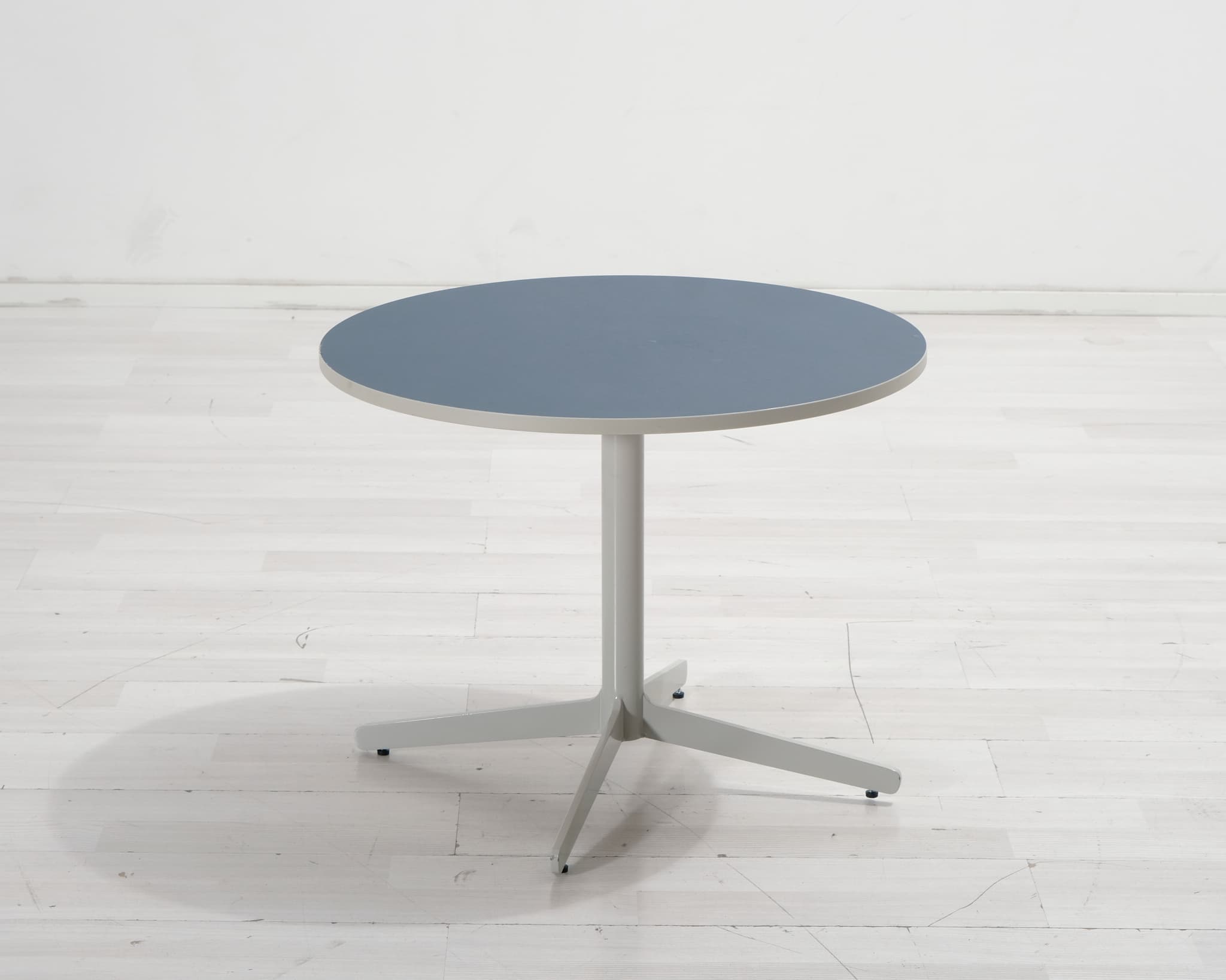 Adea pyöreä sohvapöytä – Adea