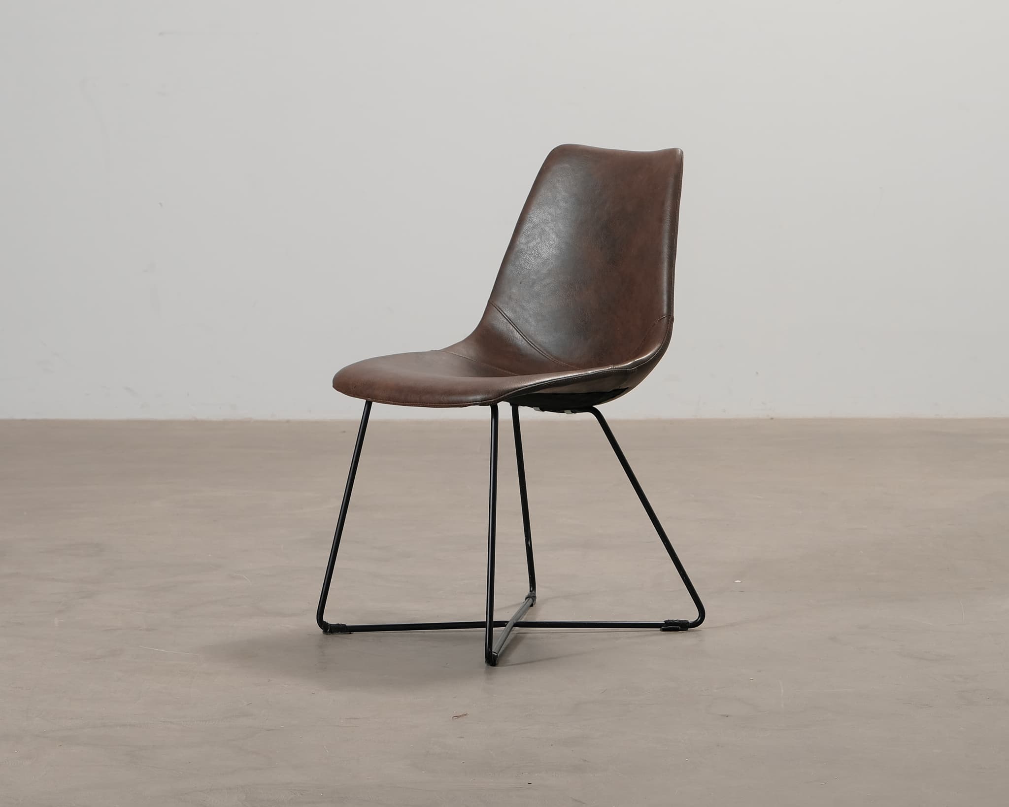 In Living Viktor ruokatuoli ruskea nahka – No brand