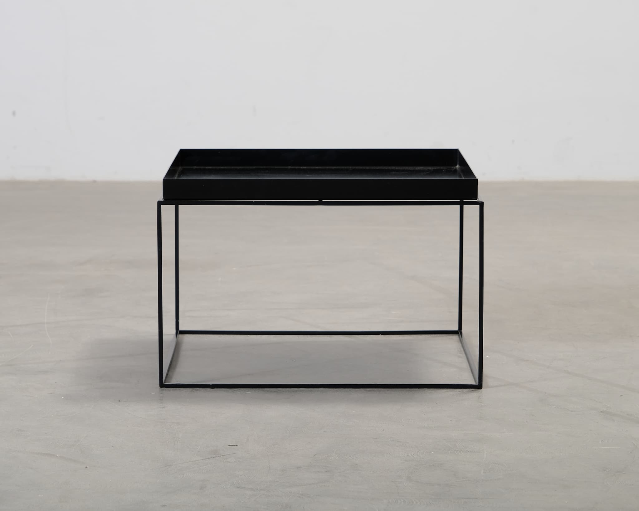 HAY tarjotinpöytä musta – HAY