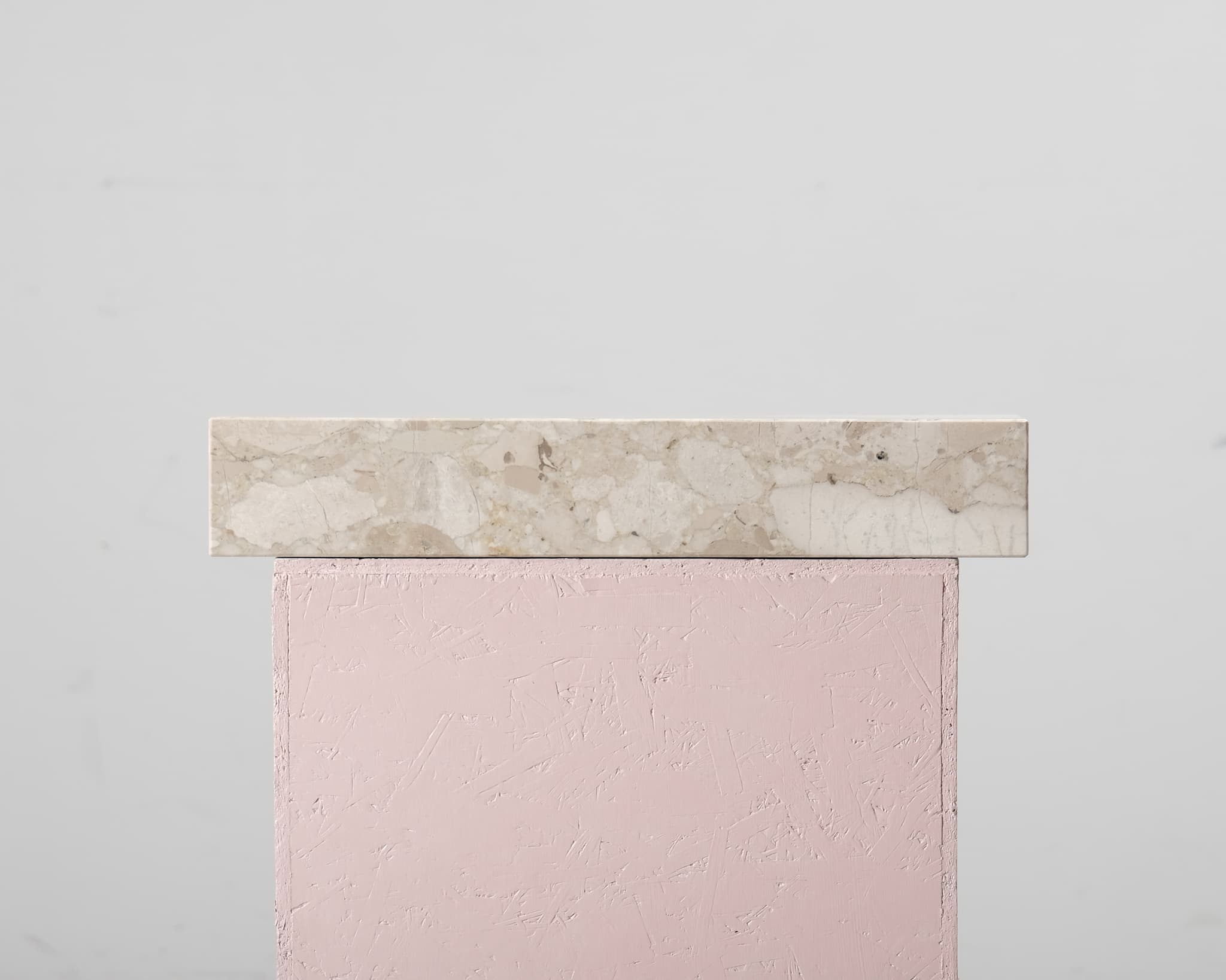 Audo Copenhagen Plinth hylly 60 cm, Kunis Breccia marmori – AudoCopenhagen