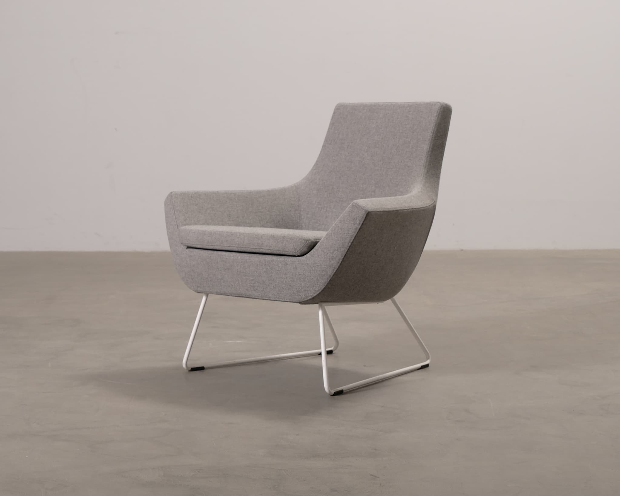 Swedese Happy nojatuoli matala selkänoja harmaa – Swedese