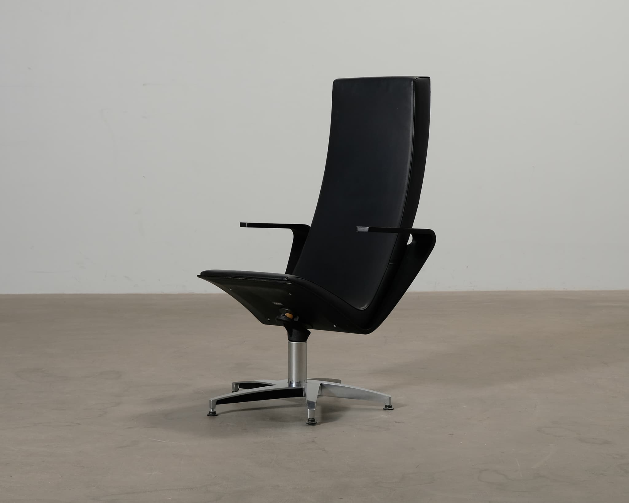 Avarte Sessel 99-01 työtuoli musta – Avarte