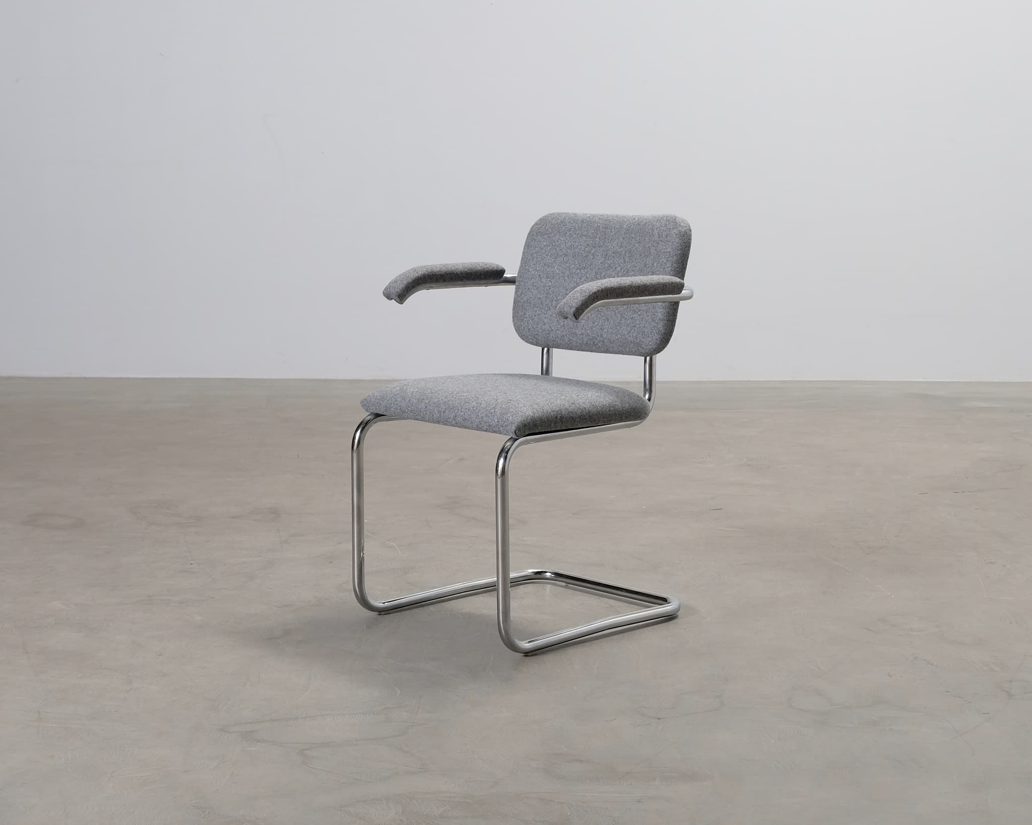 Knoll Cesca tuoli harmaa