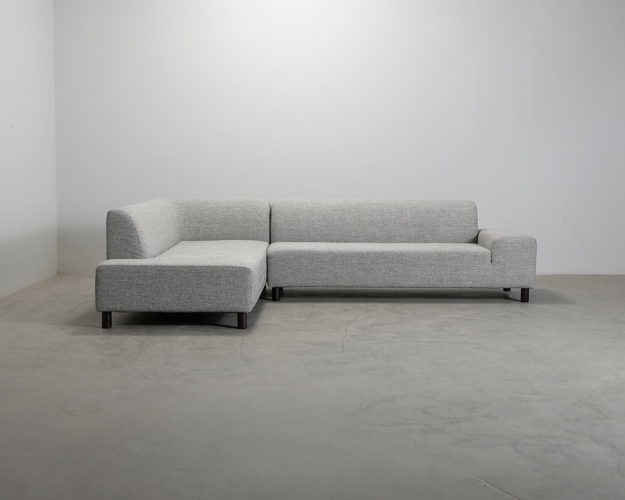 Adea Camp kulmasohva vaaleanharmaa – Adea