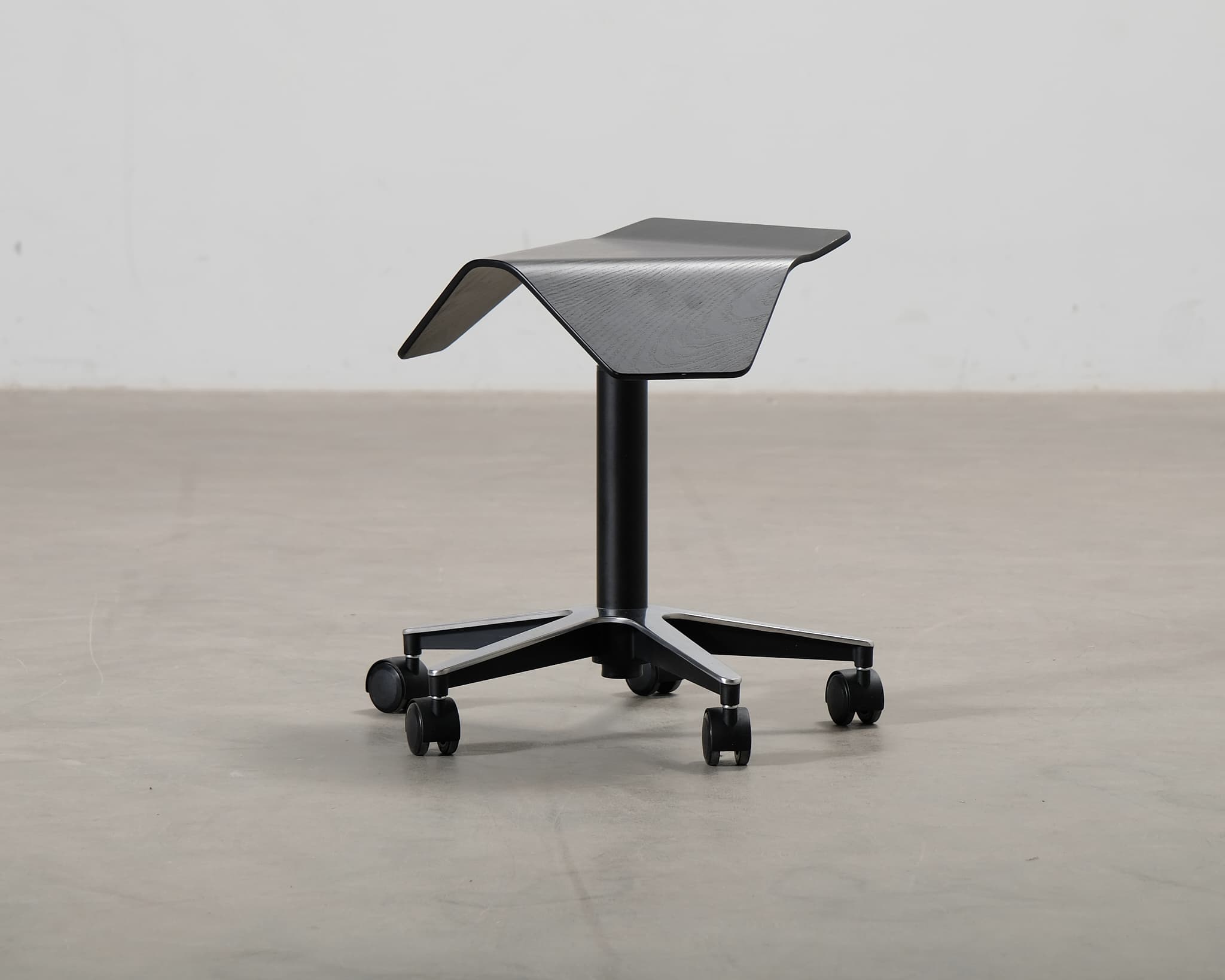 MyKolme ILOA satulatuoli musta – Unknown