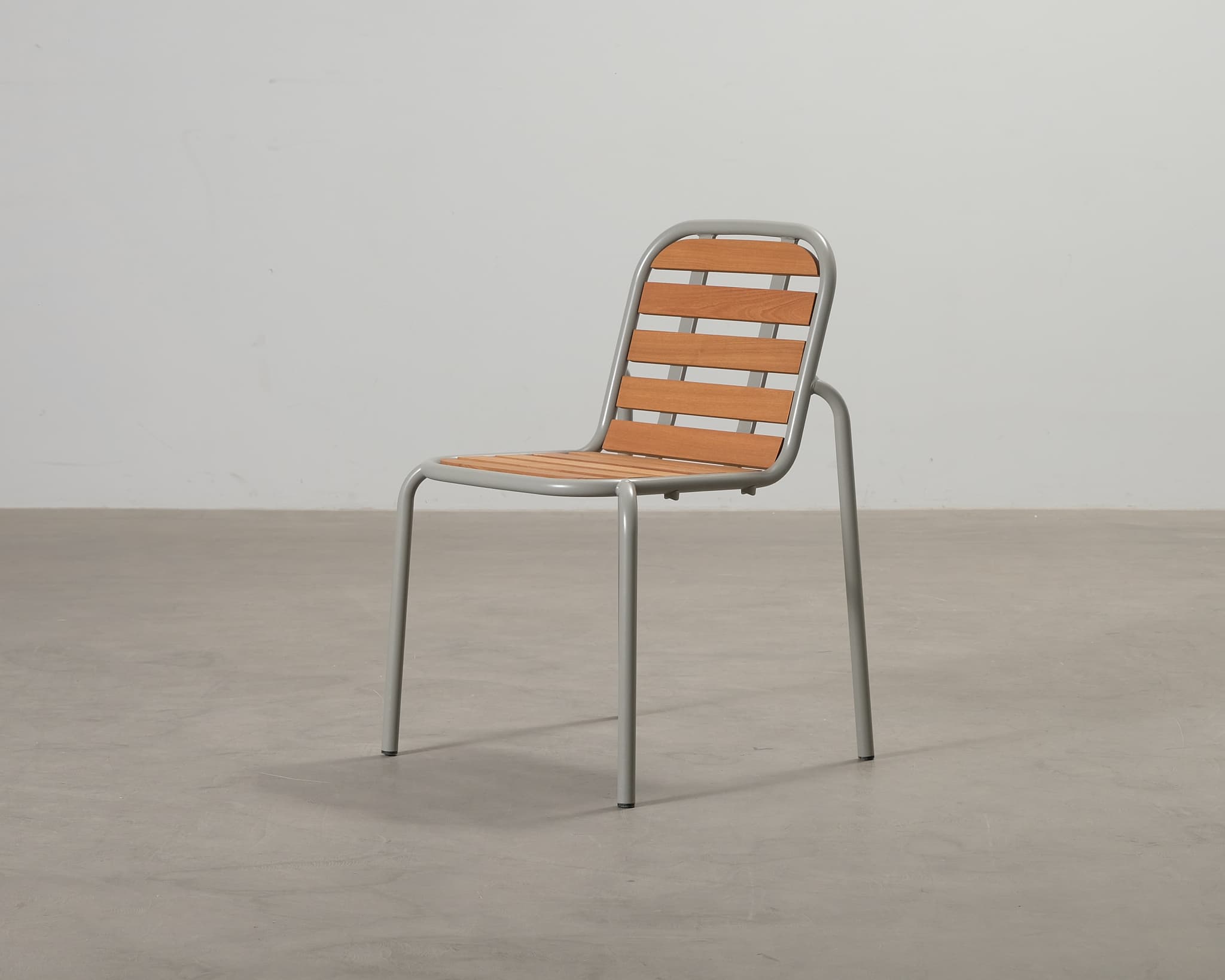 Normann Copenhagen Vig Robinia tuoli vaaleanharmaa