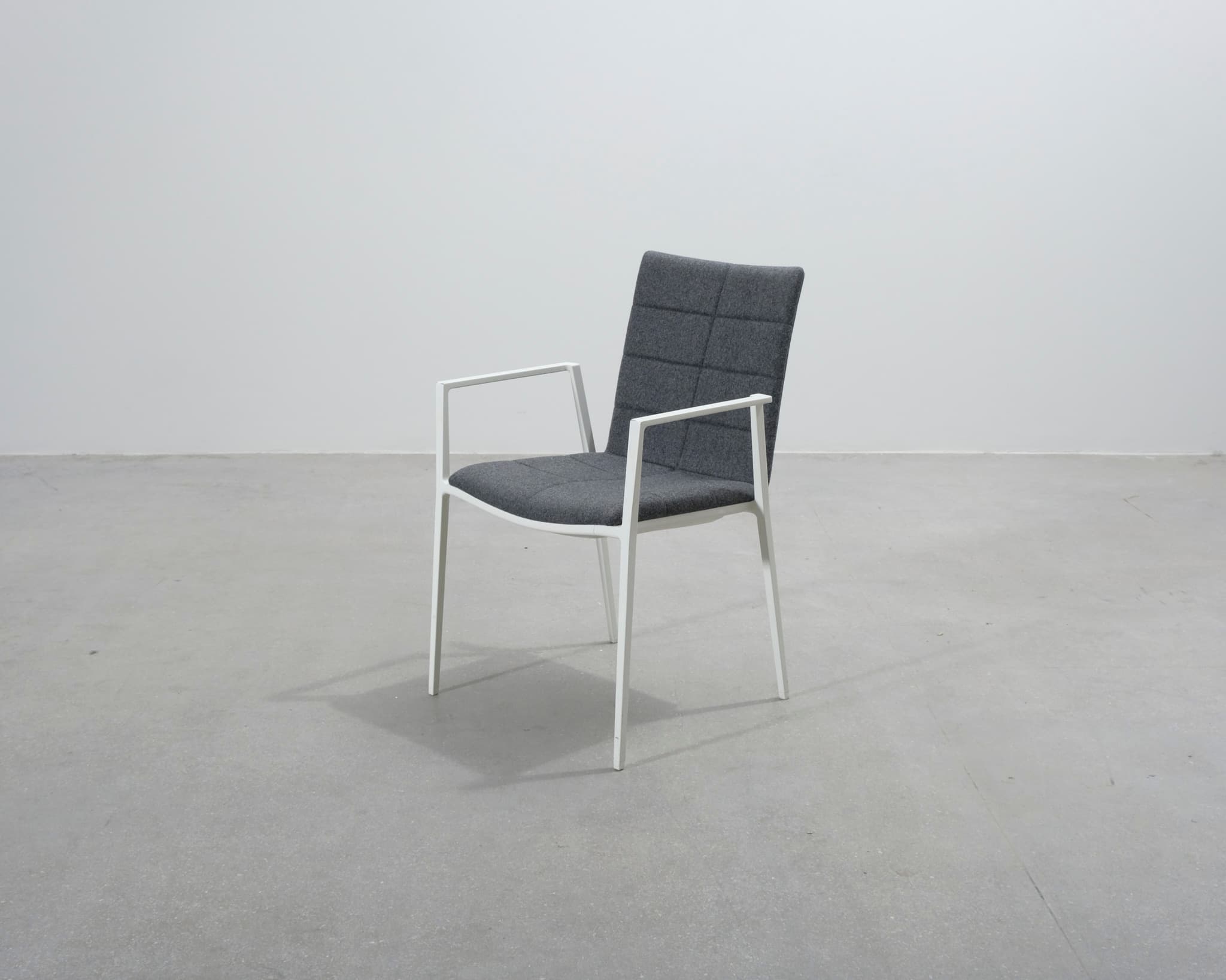 Lammhults Archal tuoli harmaa – Lammhults