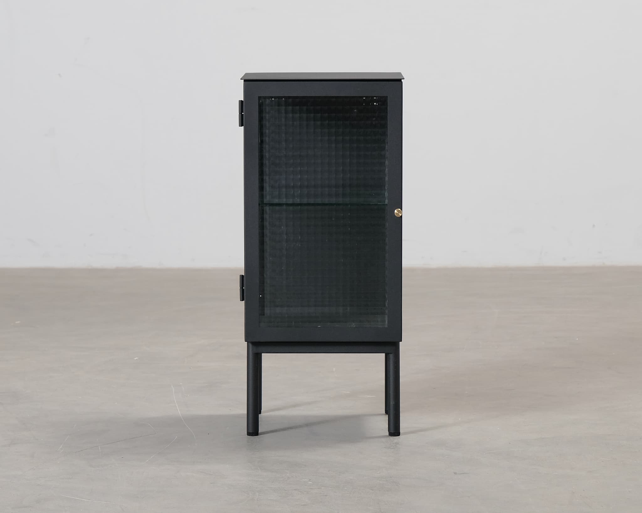 FeelDesign Cliff yöpöytä musta – FeelDesign