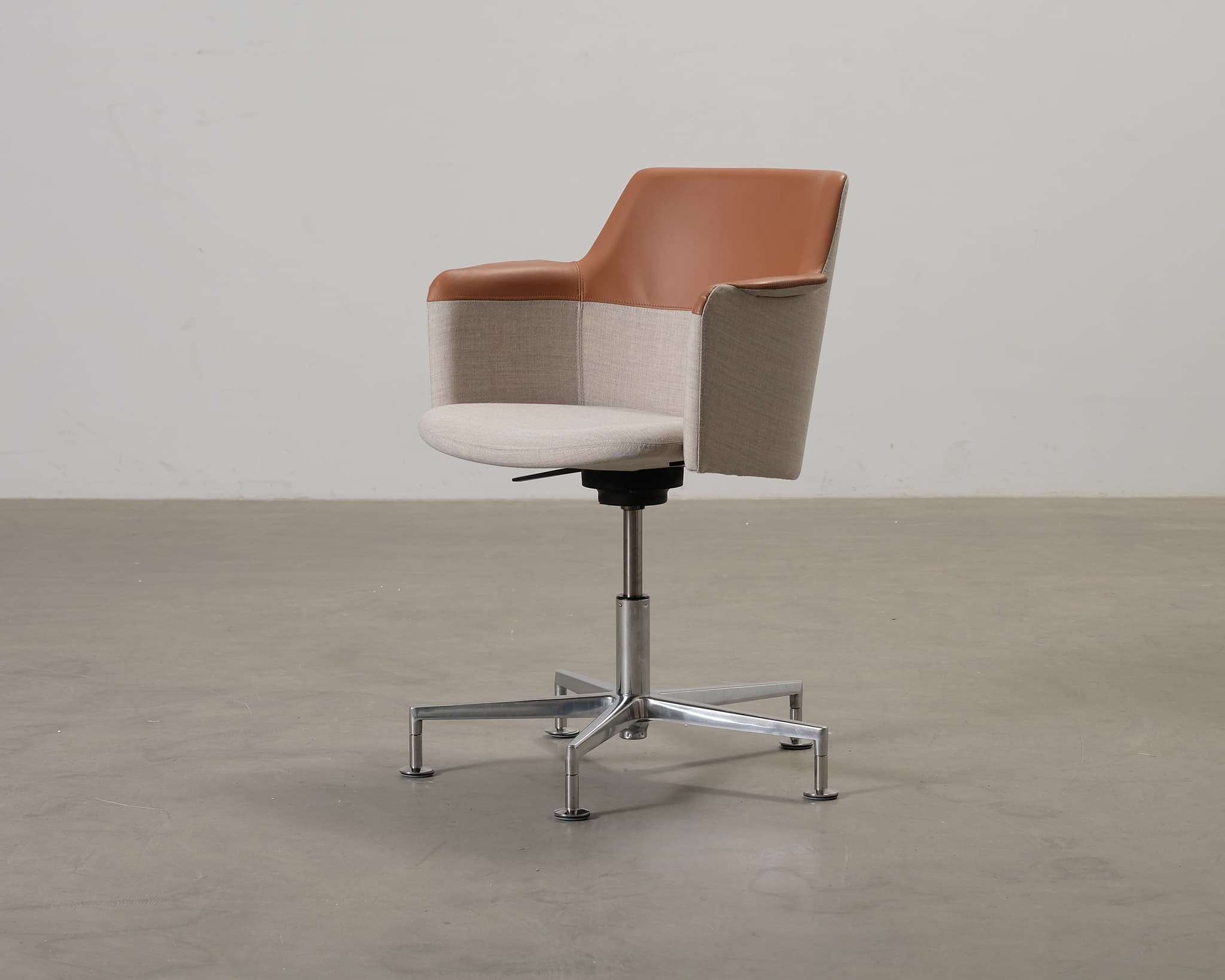 Lammhults Carousel työtuoli ruskea / beige