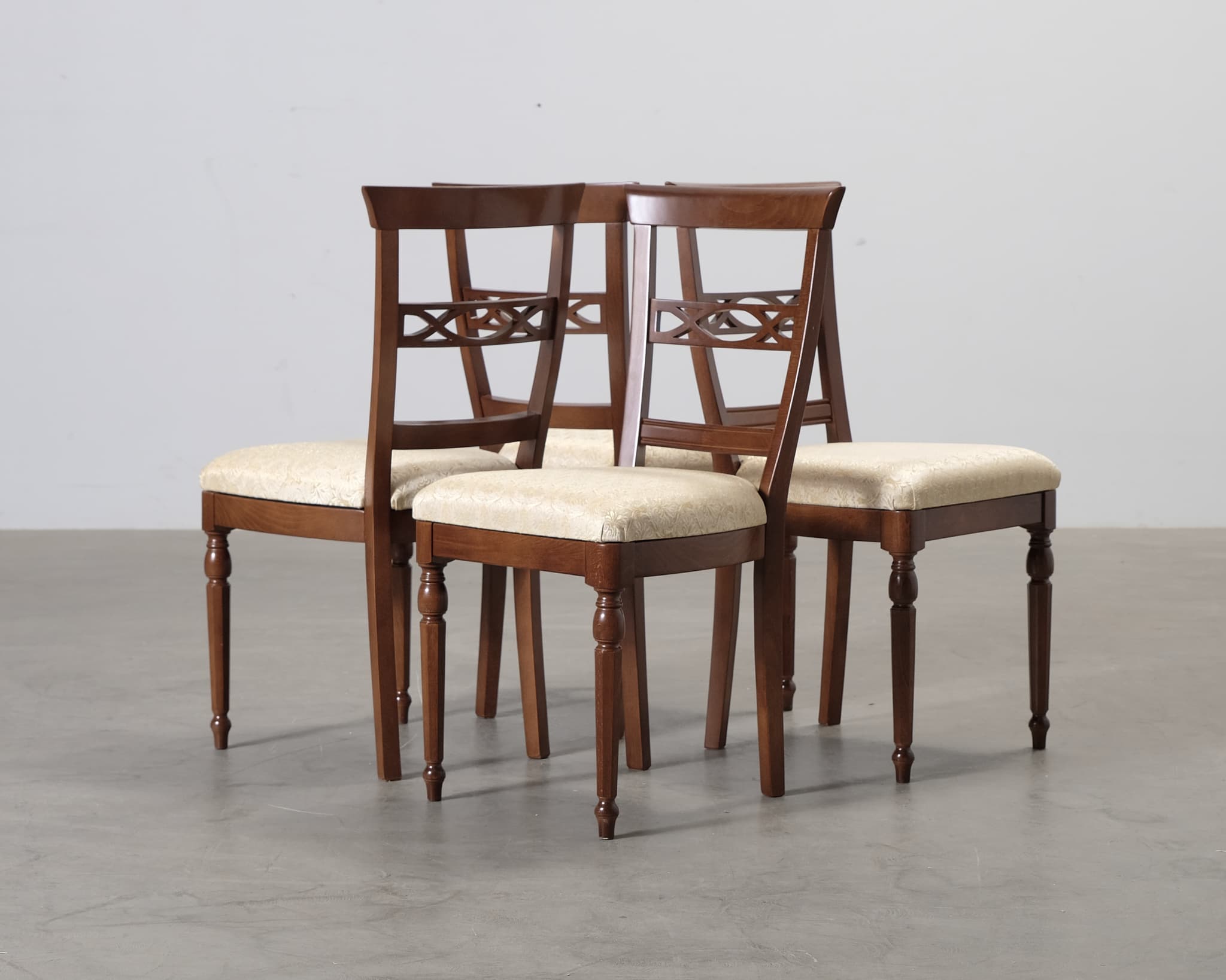 Puinen ruokatuoli, 4kpl setti