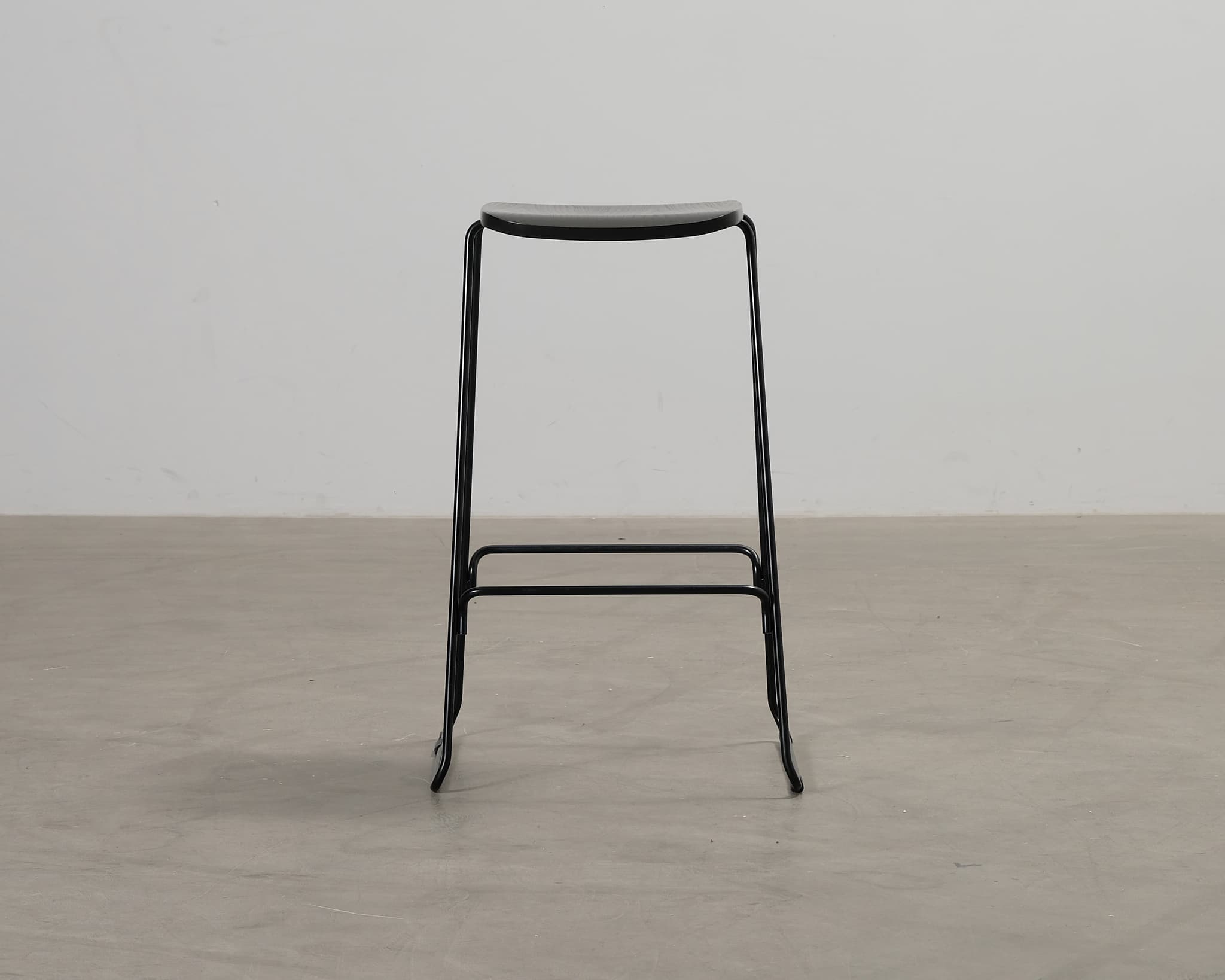 Normann Copenhagen Just baarituoli 75 cm musta