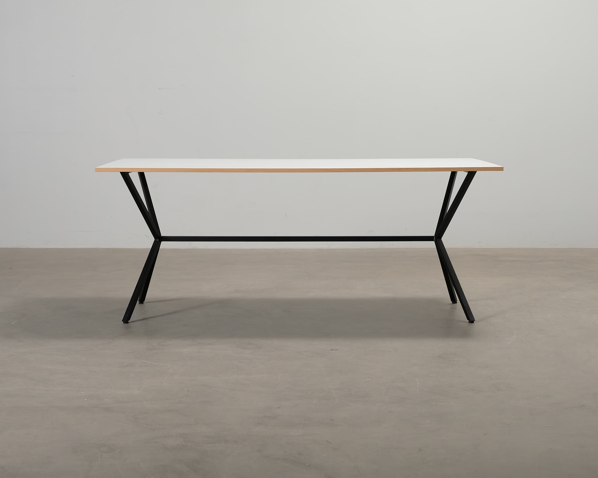 Department Loft ruokapöytä valkoinen / musta – Department