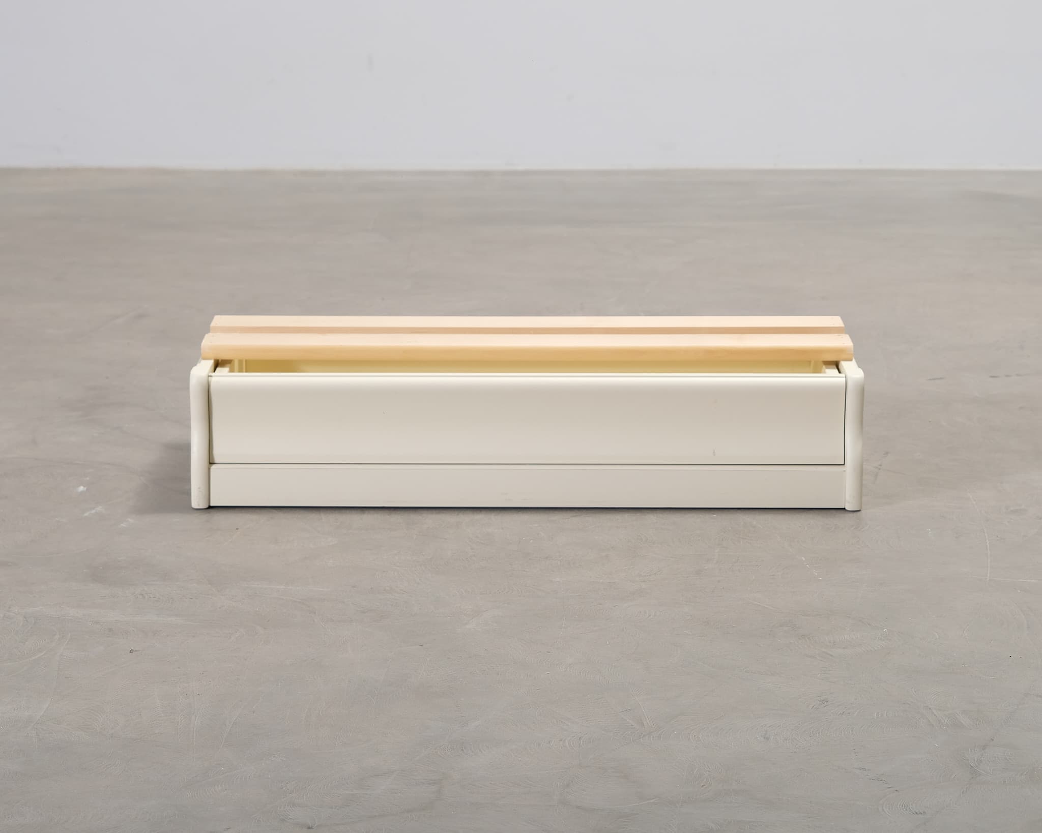 Boknäs Mappi salasokkeli luonnonvalkoinen S39 – Boknäs