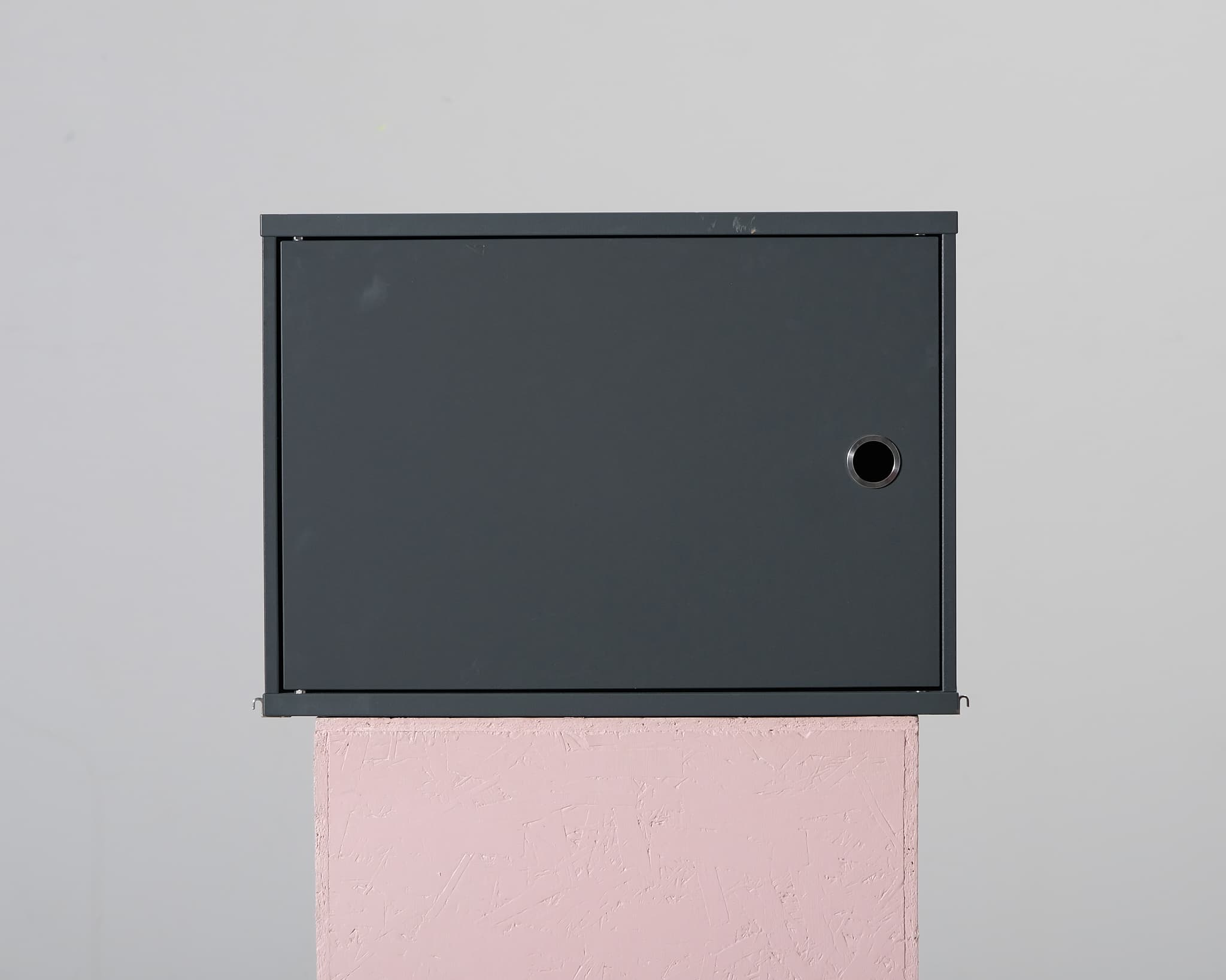 String Furniture kaappi 58 x 30 cm tummanharmaa