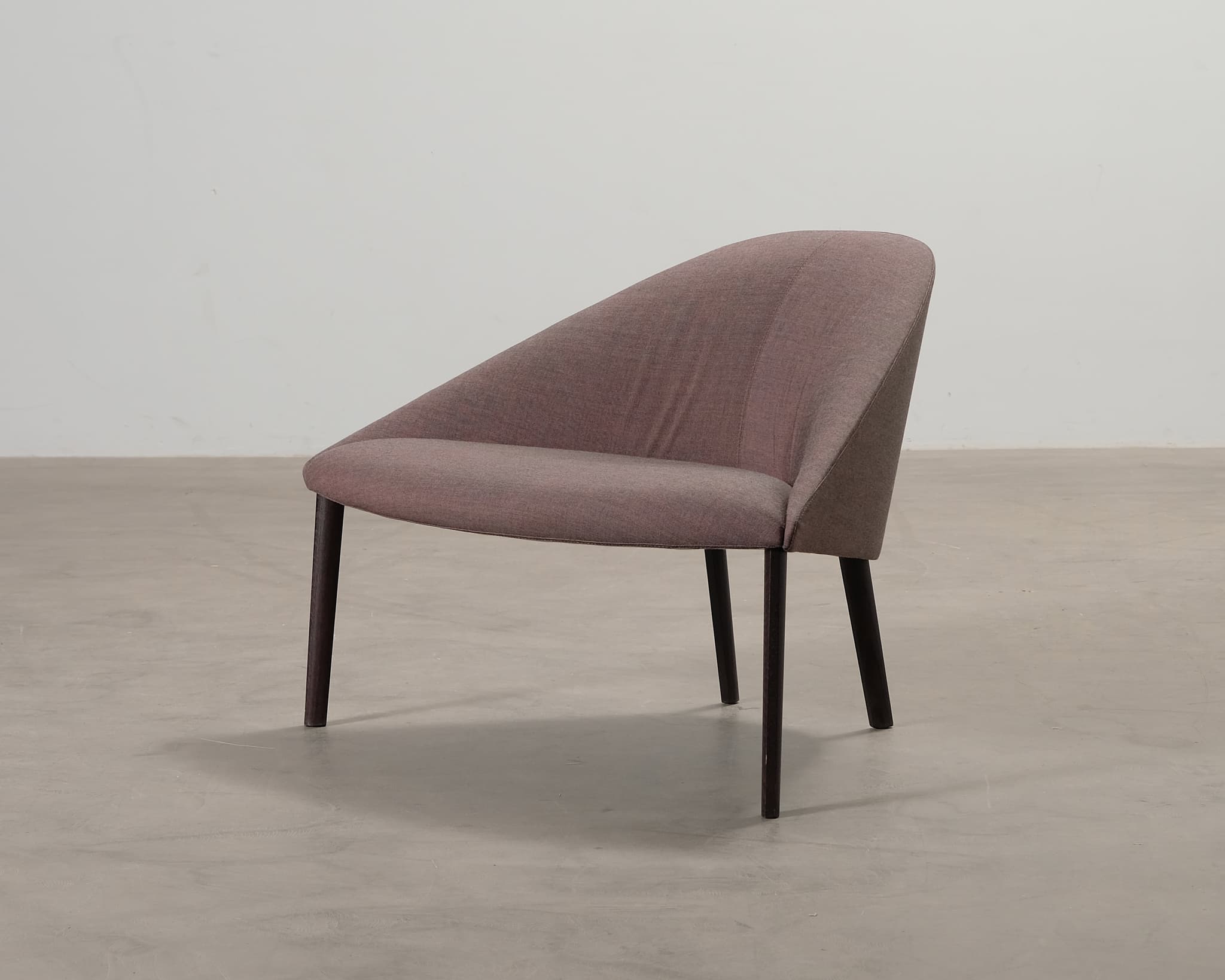 Arper Colina M nojatuoli