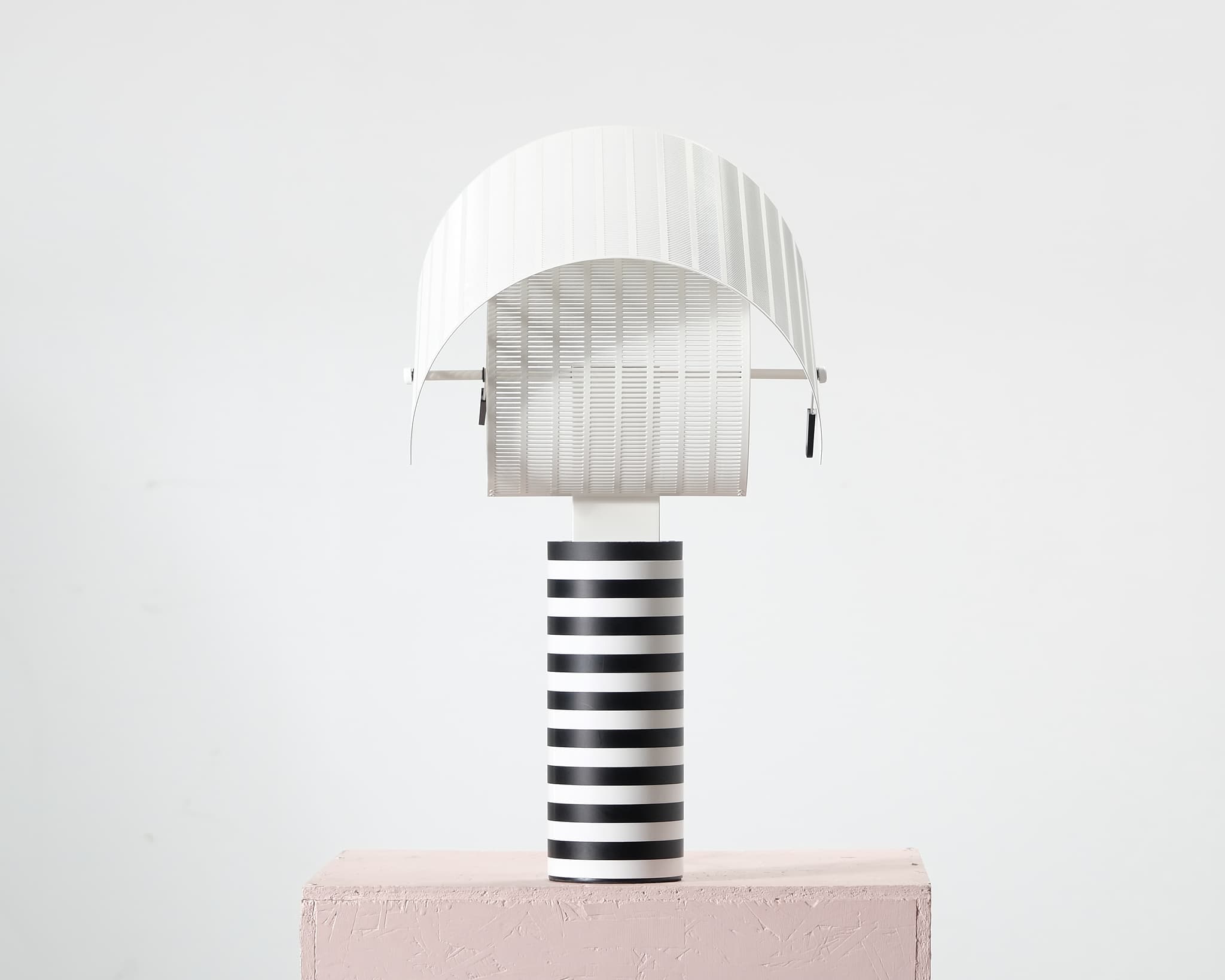Artemide Shogun pöytävalaisin musta / valkoinen – Artemide