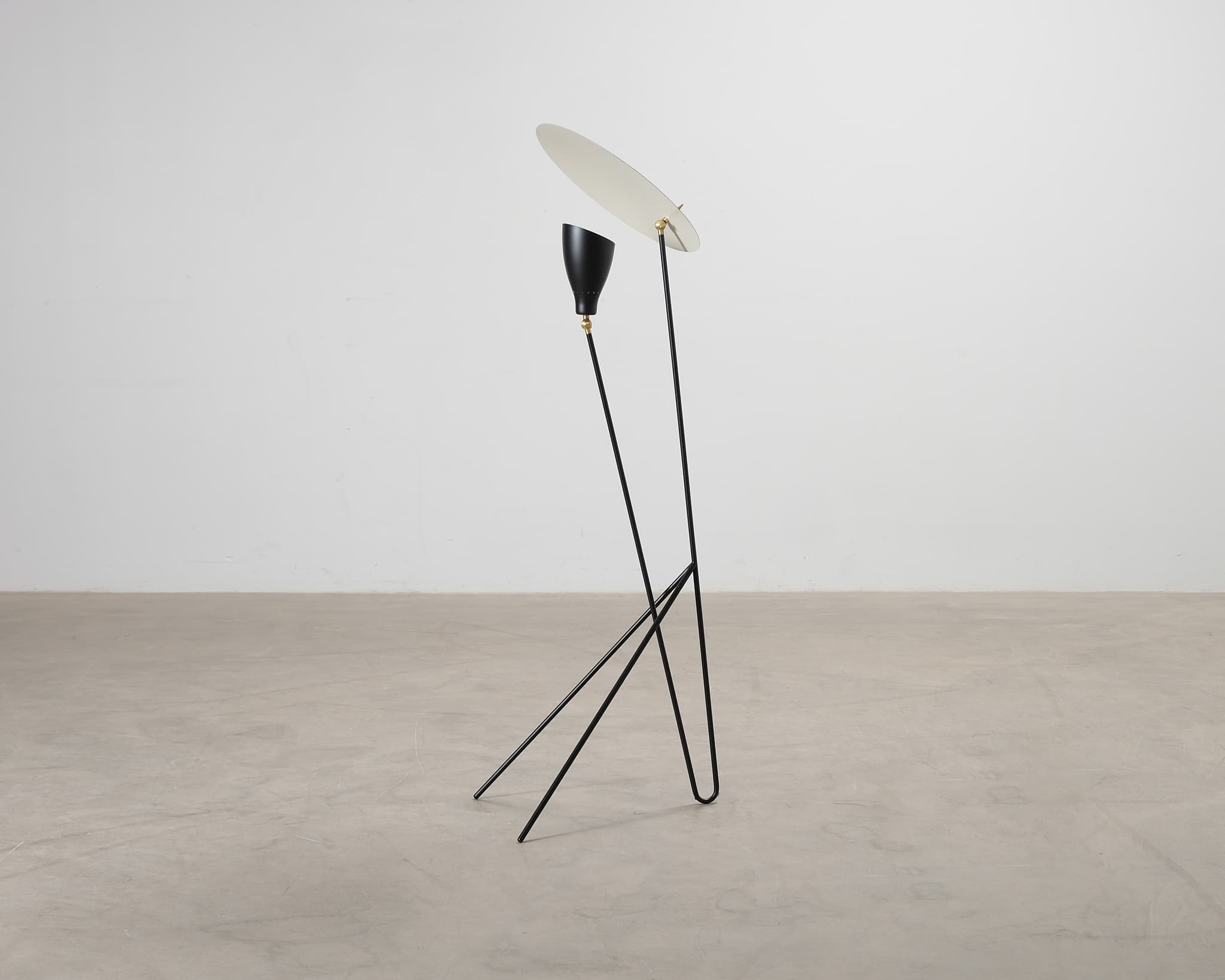 Warm Nordic Silhouette lattiavalaisin musta – Warm Nordic